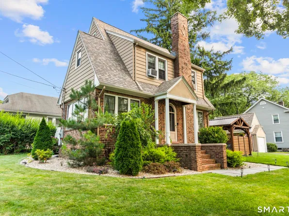 6 Collins Parkway, Meriden, CT 06450