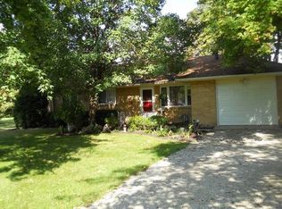 97 Hickory St, Swanton, OH 43558