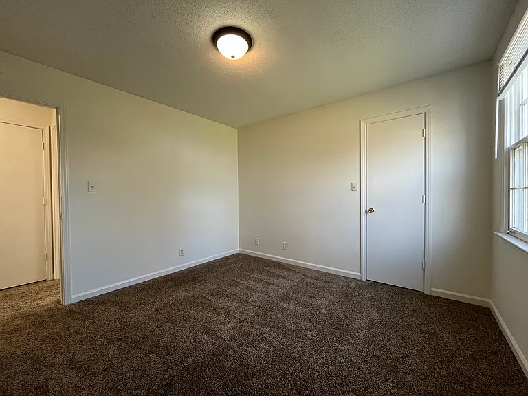 604 Fairfield Dr #A — Photo 17