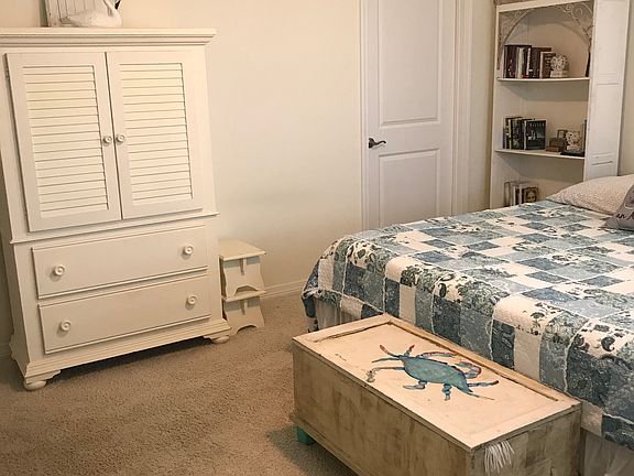 3rd image of 6568 Carlinga Dr