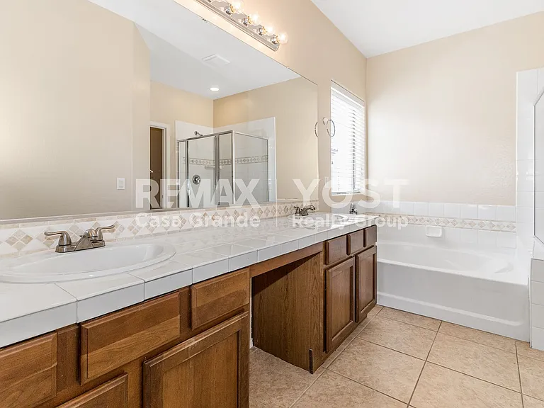 254 W Seven Seas Dr — Photo 8