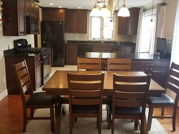 4th image of 763 Thomas Fox Dr W