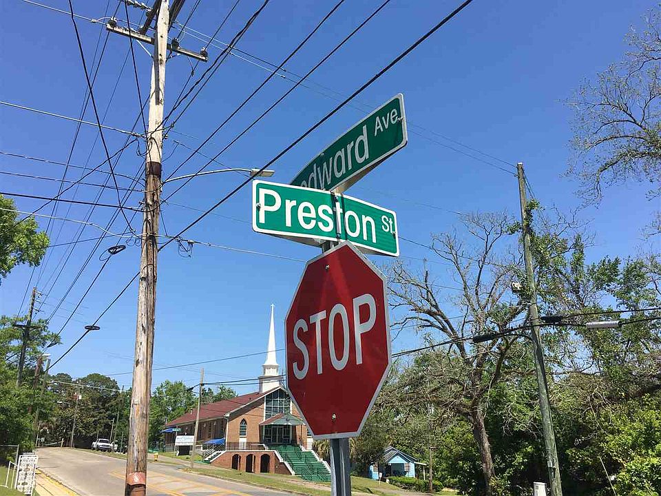 2nd image of Preston St