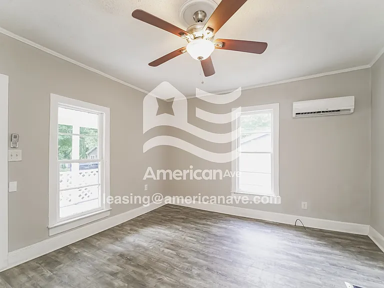 17639_004_living_room_13750892.jpg