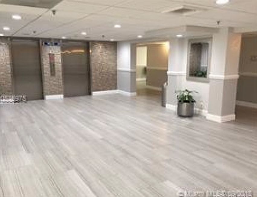1st image of 901 Hillcrest Dr APT 112