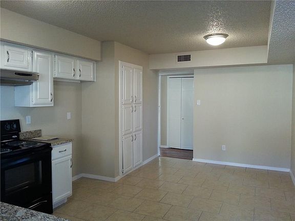 5th image of 1604 Culberson Dr