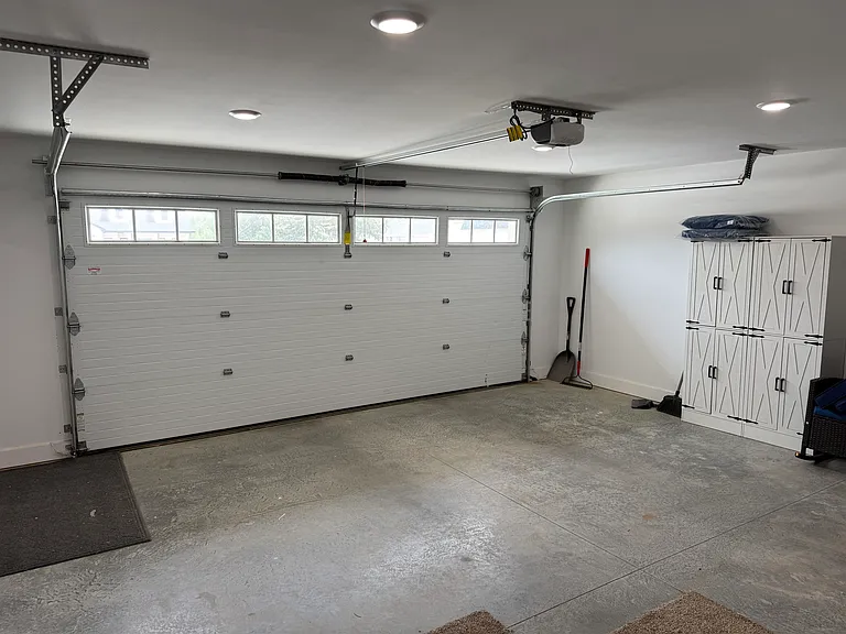 742 N Clark St — Photo 16