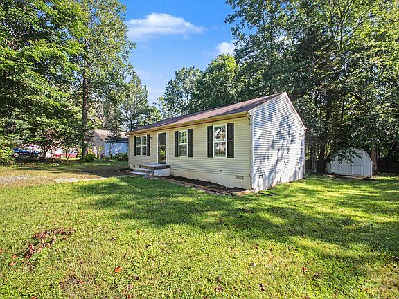 5th image of 215 Spotswood Rd