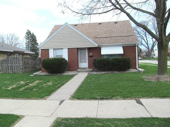 2915 15th AVENUE, South Milwaukee, WI 53172