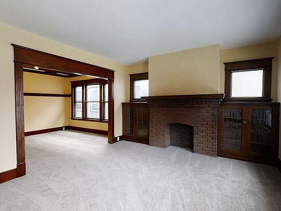 2nd image of 255 Jersey St #2