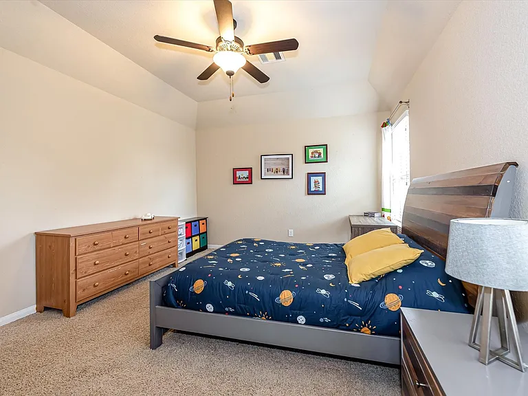 6 Camplight Ct — Photo 34