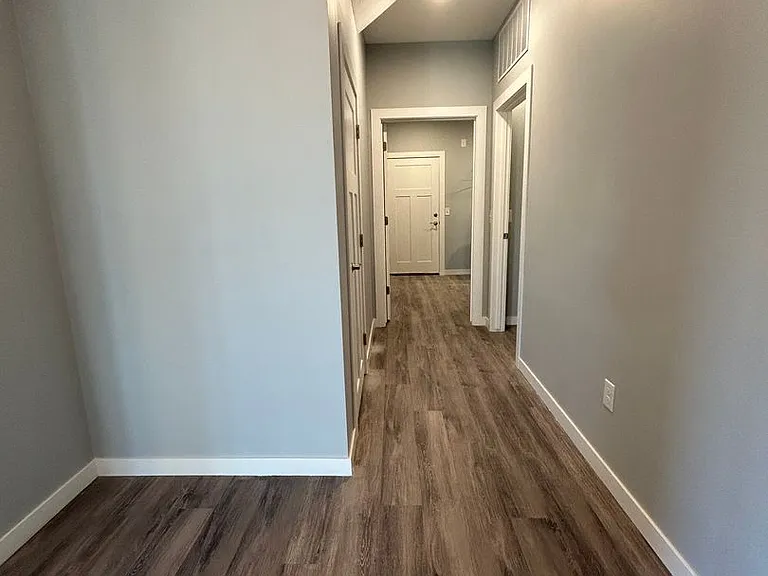 2724 Silver St — Photo 116