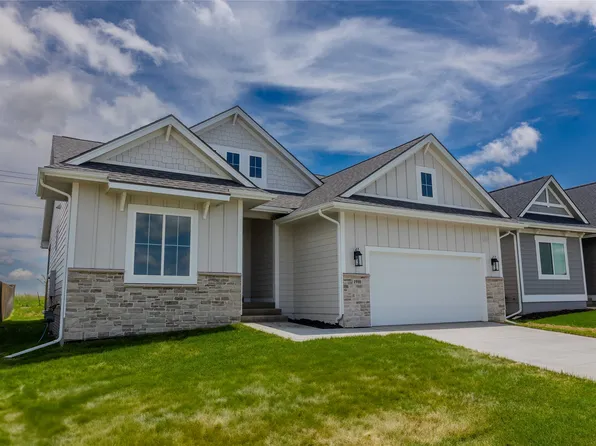 1910 Silver Maple Dr, Norwalk, IA 50211