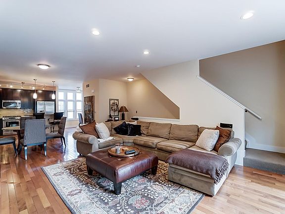2nd image of 1465 Mews Ct