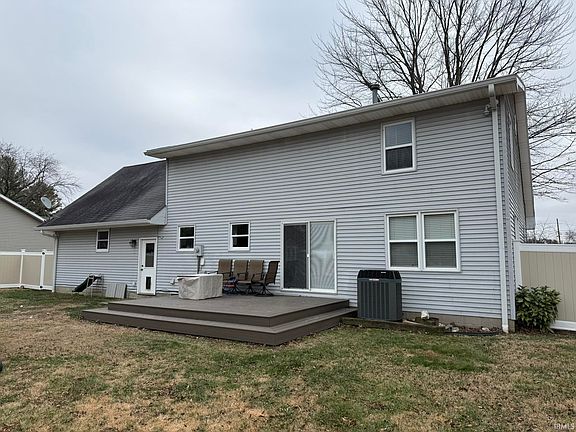 5th image of 204 Plumtree Dr