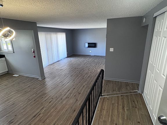 4th image of 19408 Lake Shore Dr APT 1S