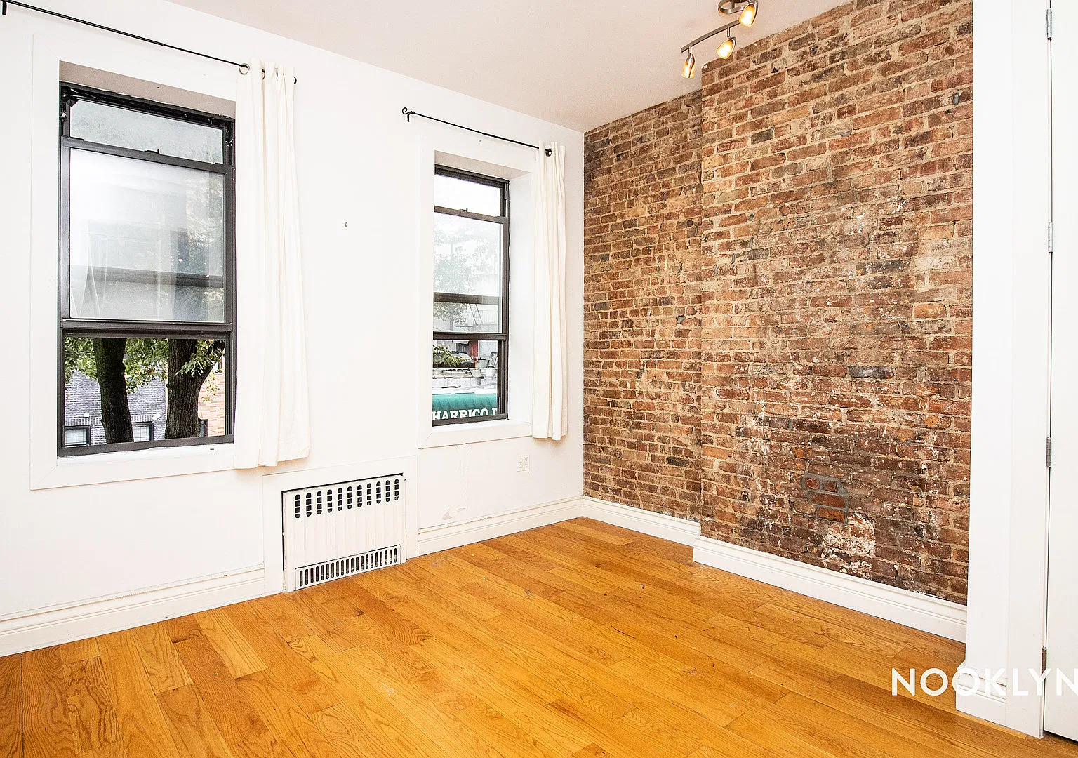 227 Stanhope Street — Photo 3