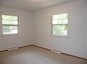 3rd image of 954 Arbordale St