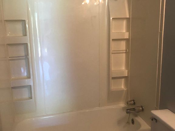 4th image of 1310 Fort Manor Dr