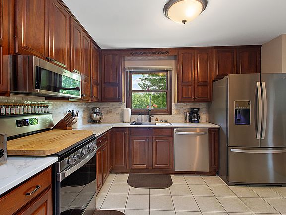 3rd image of 108 Kimber Dr