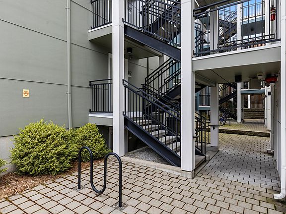 2nd image of 4221 9th Ave NE