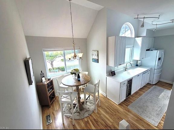 Second-floor Breakfast Nook and Kitchen
