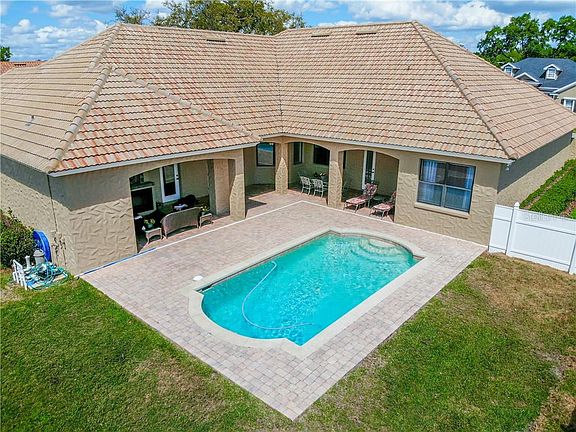 3rd image of 155 Shannon Oaks Dr