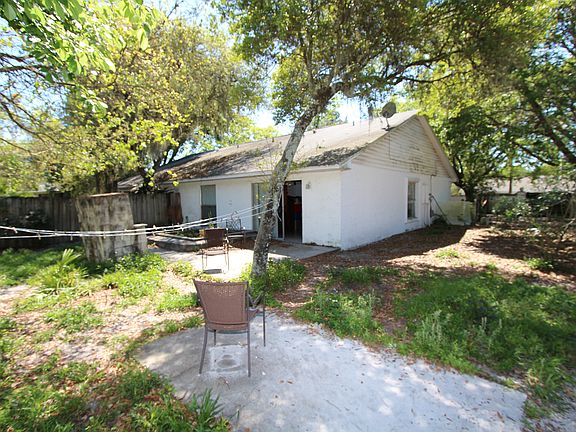 4th image of 112 Shady Oak Ln