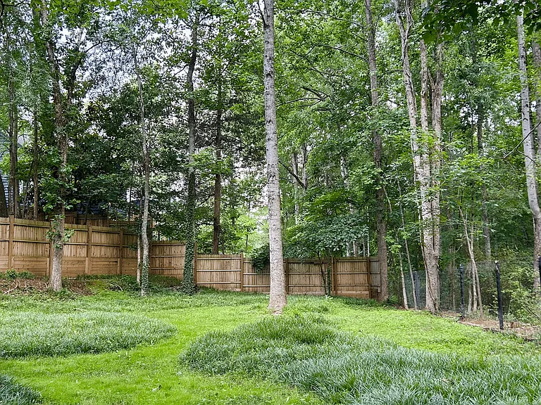 510 Squire Cir — Photo 27