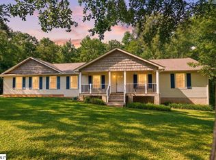 1040 Bennetts Bridge Rd, Greer, SC 29651