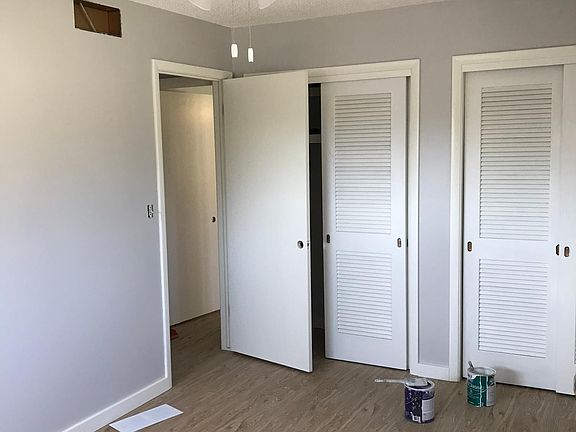 2nd image of 4051 Loveland Dr