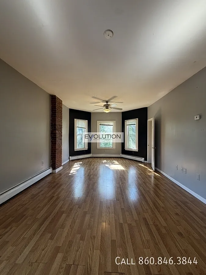 2 bed, 1100 sqft, $1,450 — Photo 4