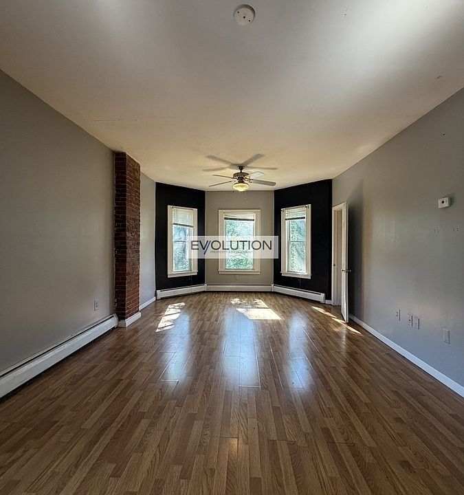 1st image of 146 Park Ter #6