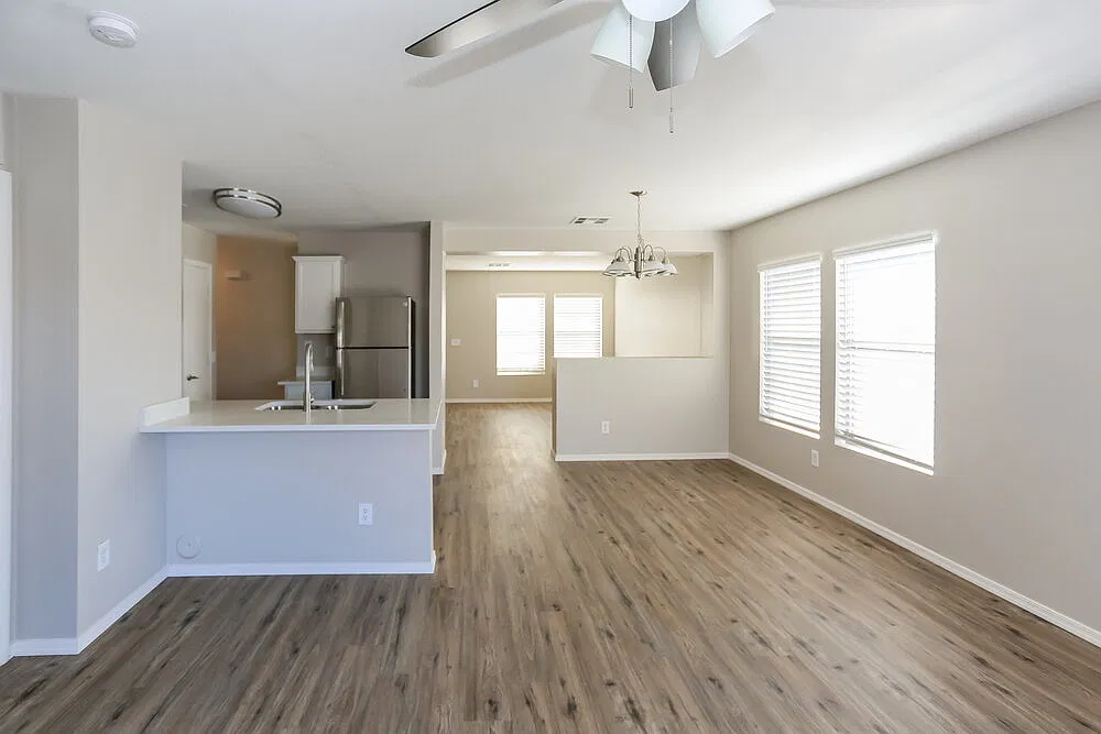 3 bed, 2.0 bath, 1315 sqft, $1,635 — Photo 4