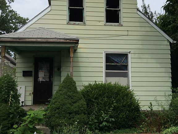 2nd image of 3262 Holmes St