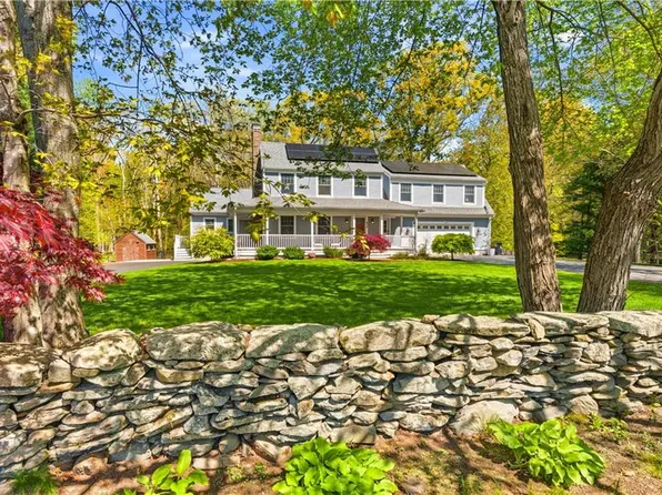 434 N Quidnessett Rd, North Kingstown, RI 02852