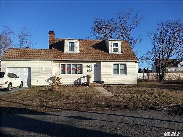2nd image of 74 Brown Pl