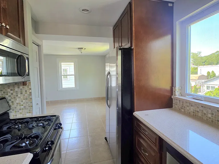16 Allison Pl #1 — Photo 10