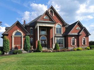 2306 Kenyon Ct, Hebron, KY 41048