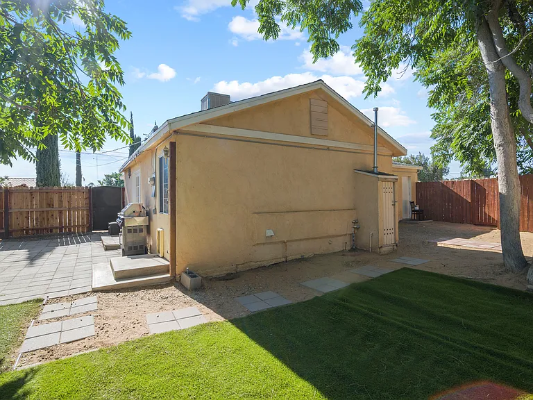42729 42nd St W — Photo 21