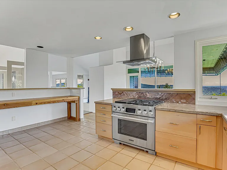 17642 Upper Cherry Ln — Photo 14