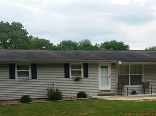 6560 Alpha Dr, Alton, IL 62002