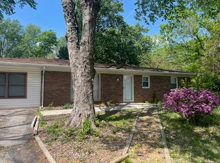 7 Garth Dr, Clarksville, TN 37040