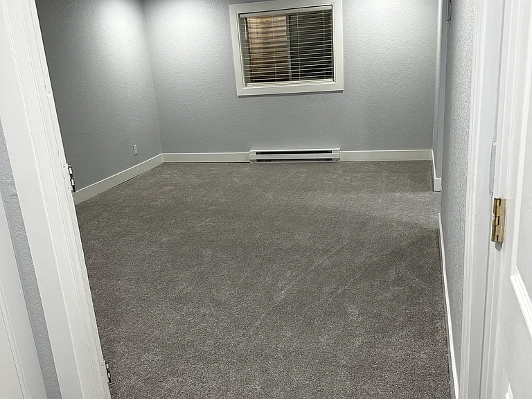 1055 Modred St — Photo 19