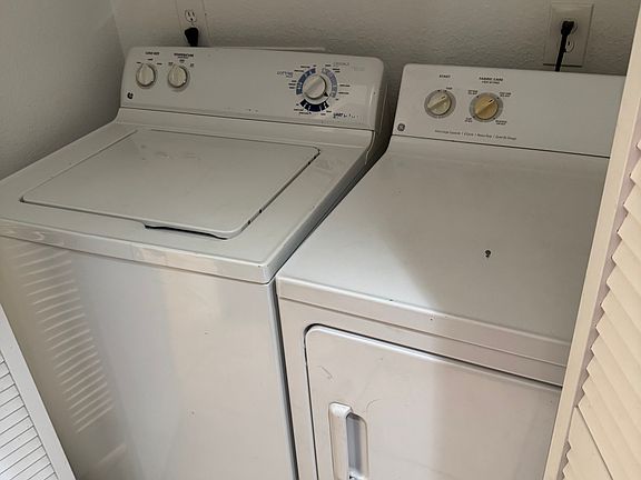 4th image of 2165 E University Dr APT 194