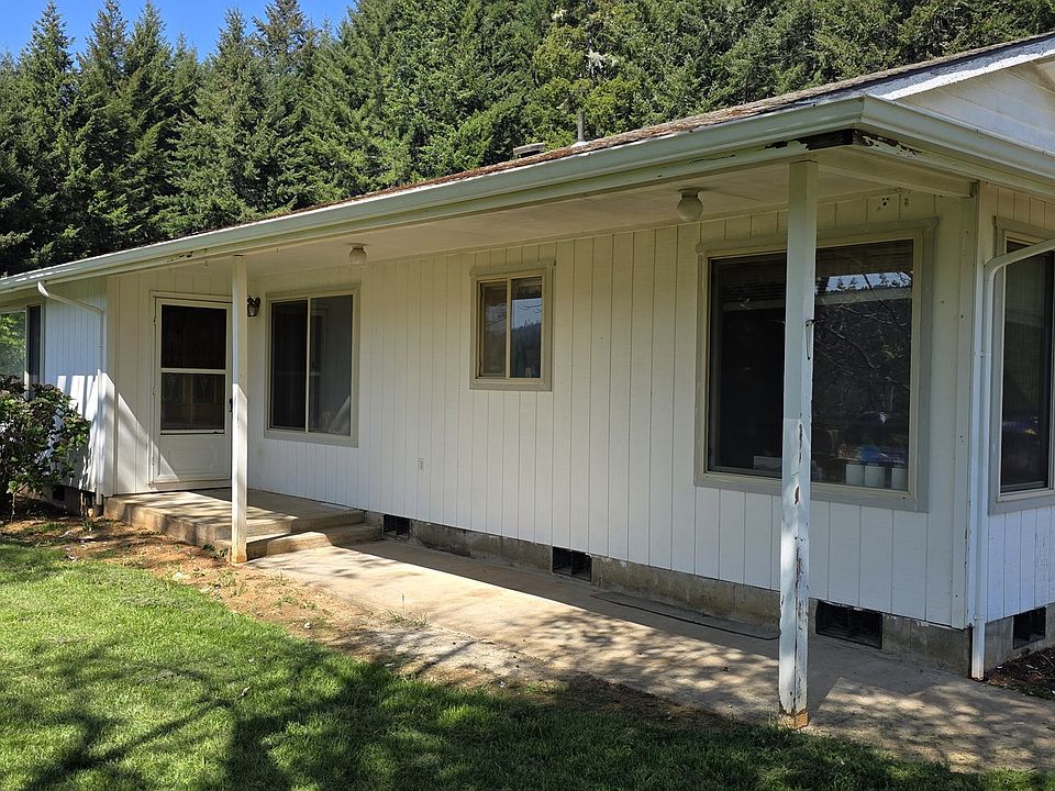 1st image of 89505 Poodle Creek Rd