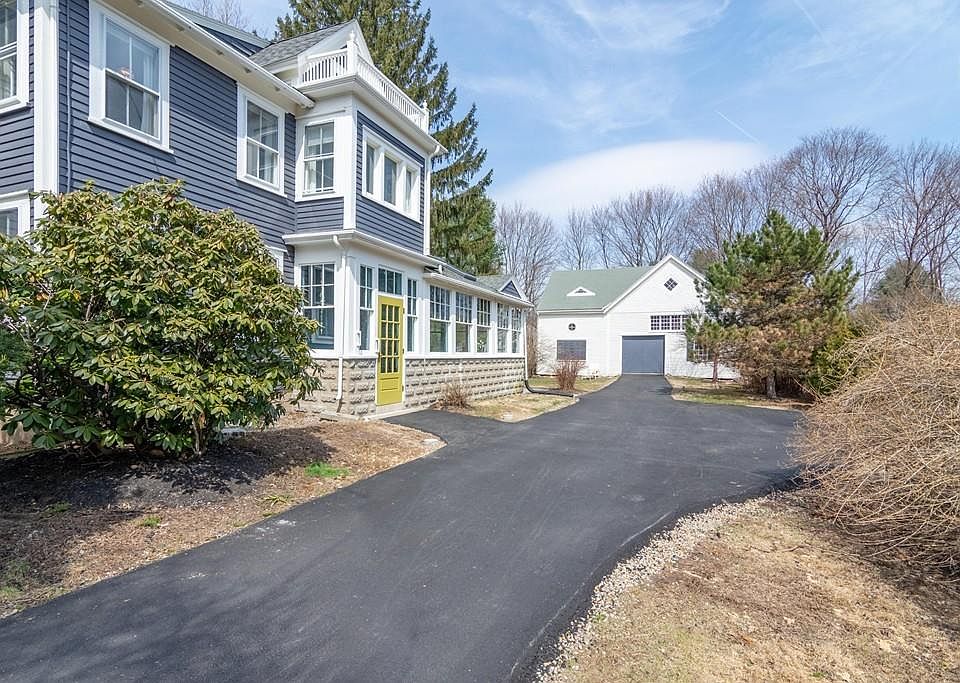 44 South St, Medfield, MA 02052 Zillow