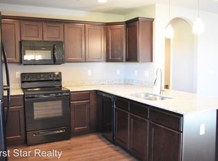 1010 Seabiscuit Dr, Prairie Grove, AR 72753