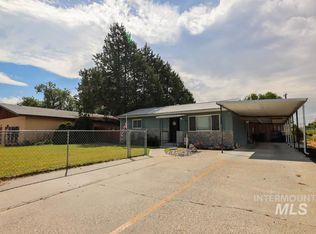 99 NW 9th St, Ontario, OR 97914