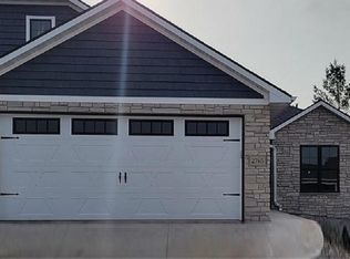 2745 Castaway Ct, Green Bay, WI 54311